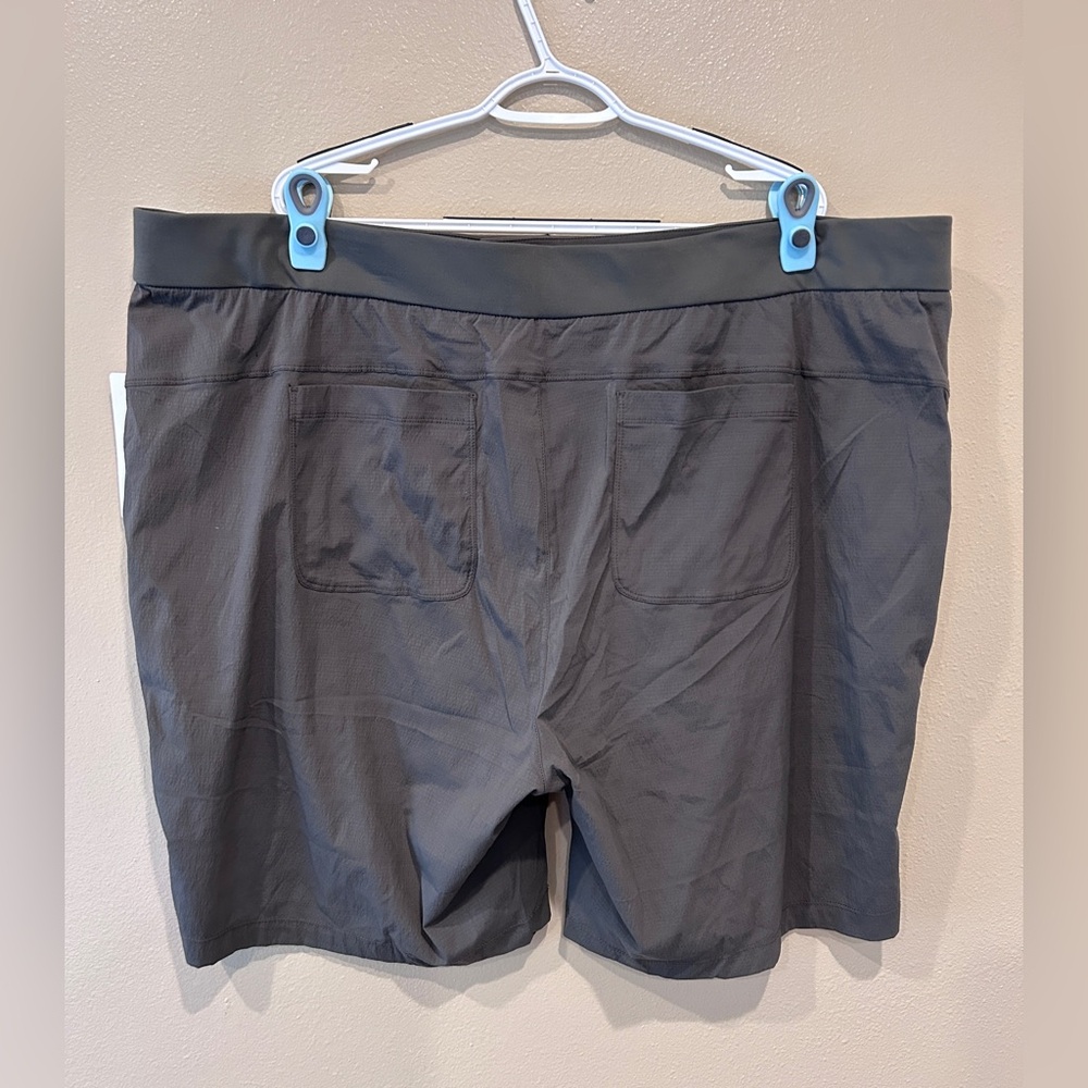NWT Athleta Trekkie Bermuda 2.0 in MTOL Mountain Olive Green Size 26 NEW #596504 - Picture 6 of 9